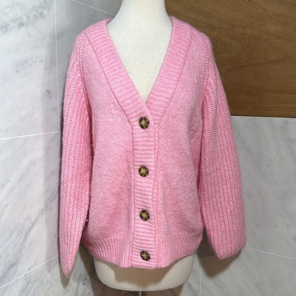 Zara Sweaters - ZARA Bubblegum Pink Cardigan Sweater Fuzzy Soft Feminine Coquette Size medium